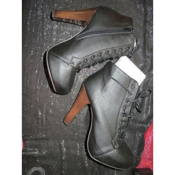 Qupid Puffin Black Leatherette Lace Up Platform Wooden Heel Ankle Bootie sz 8 - Picture 7 of 14